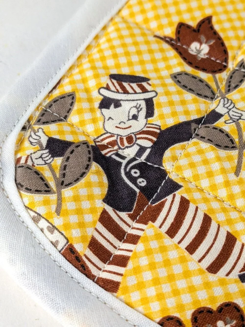 Vintage Dutch Print Quilted Pot Holder